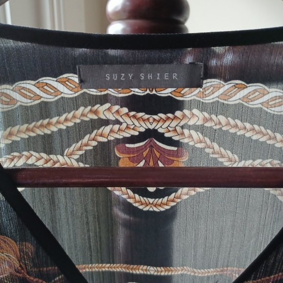 ⭐️ 2 for $20 | Suzy Shier | Stunning Bohemian Style Sheer Boxy Top - Picture 2 of 7
